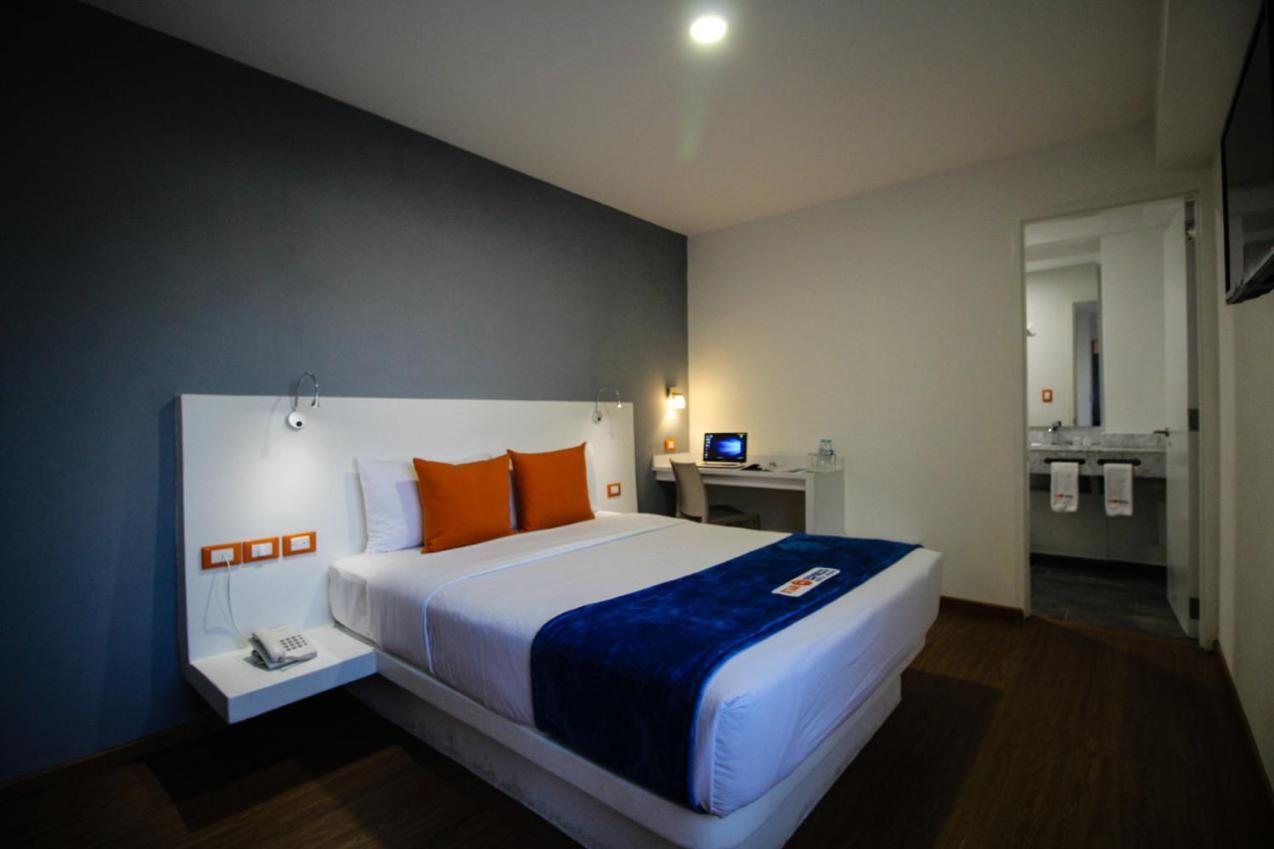 Hotel Star Express פואבלה מראה חיצוני תמונה