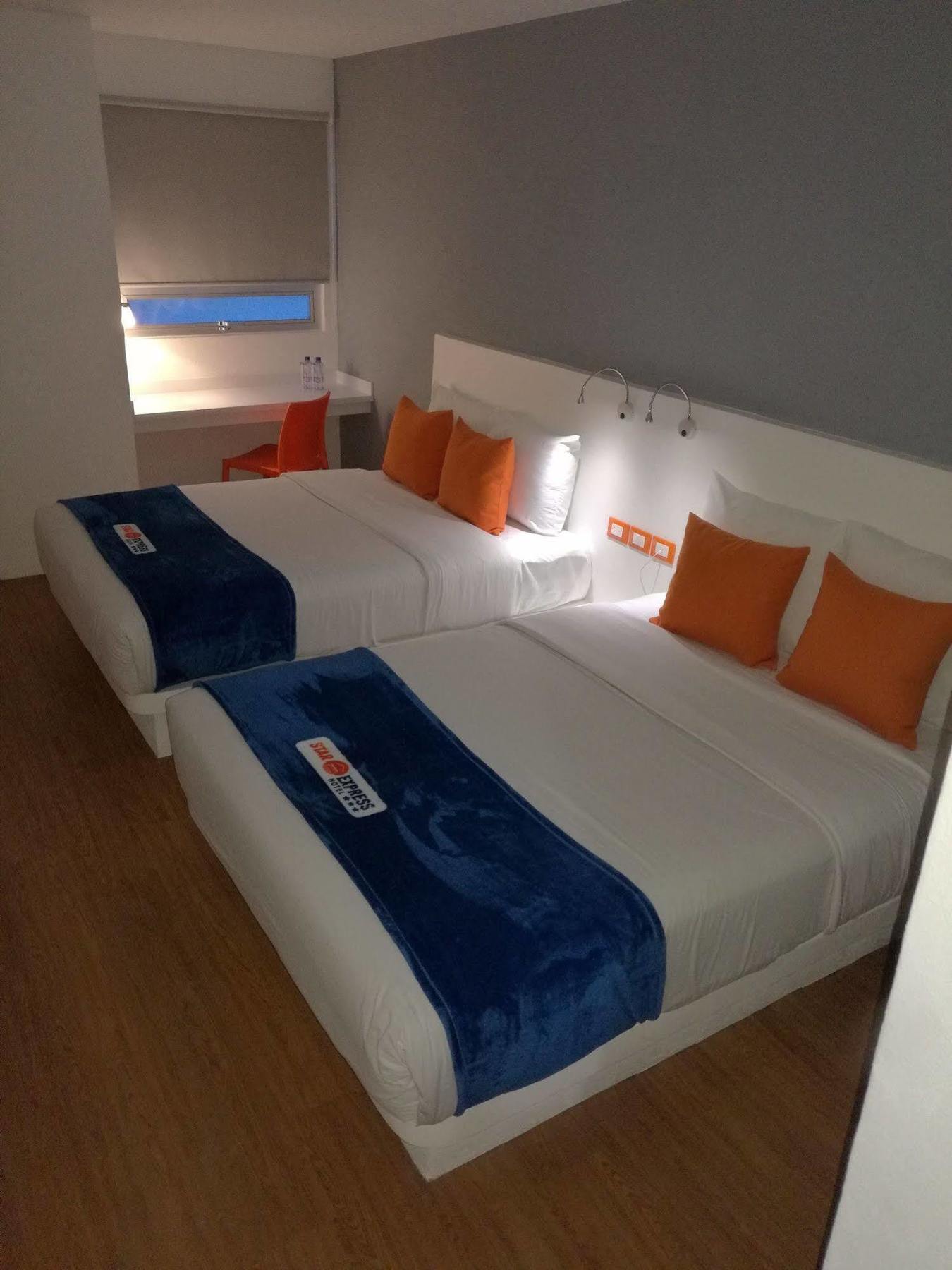 Hotel Star Express פואבלה מראה חיצוני תמונה