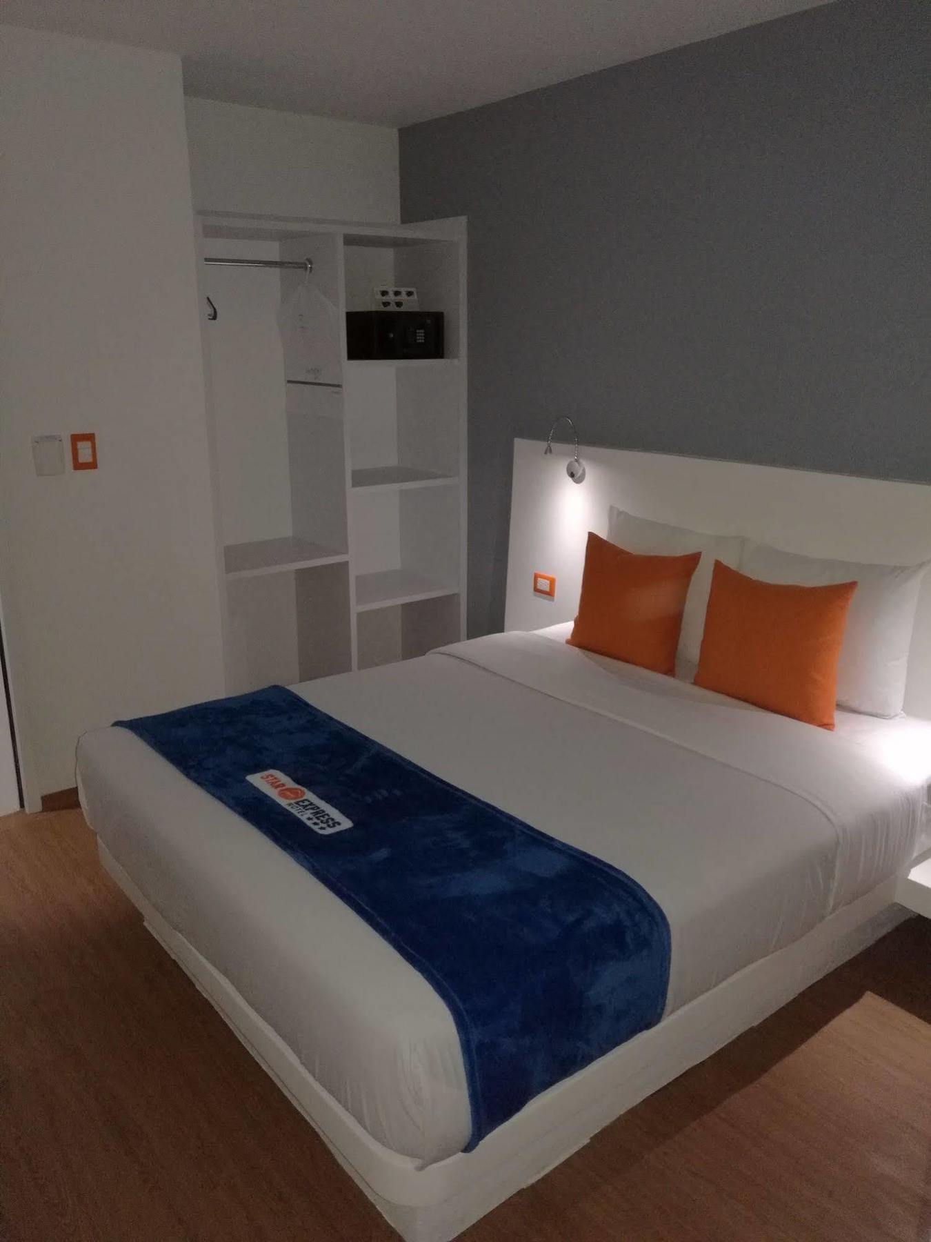 Hotel Star Express פואבלה מראה חיצוני תמונה